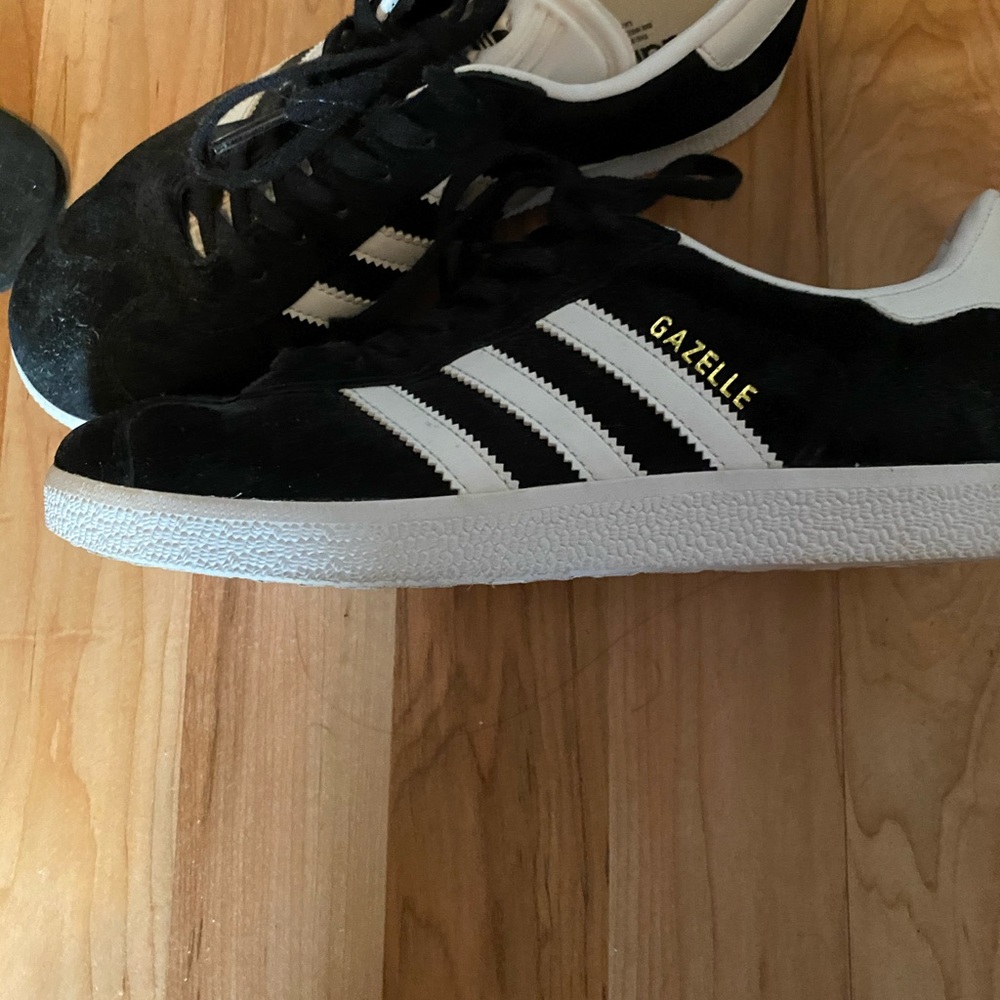 ADDIAS GAZELLE SNEAKERS